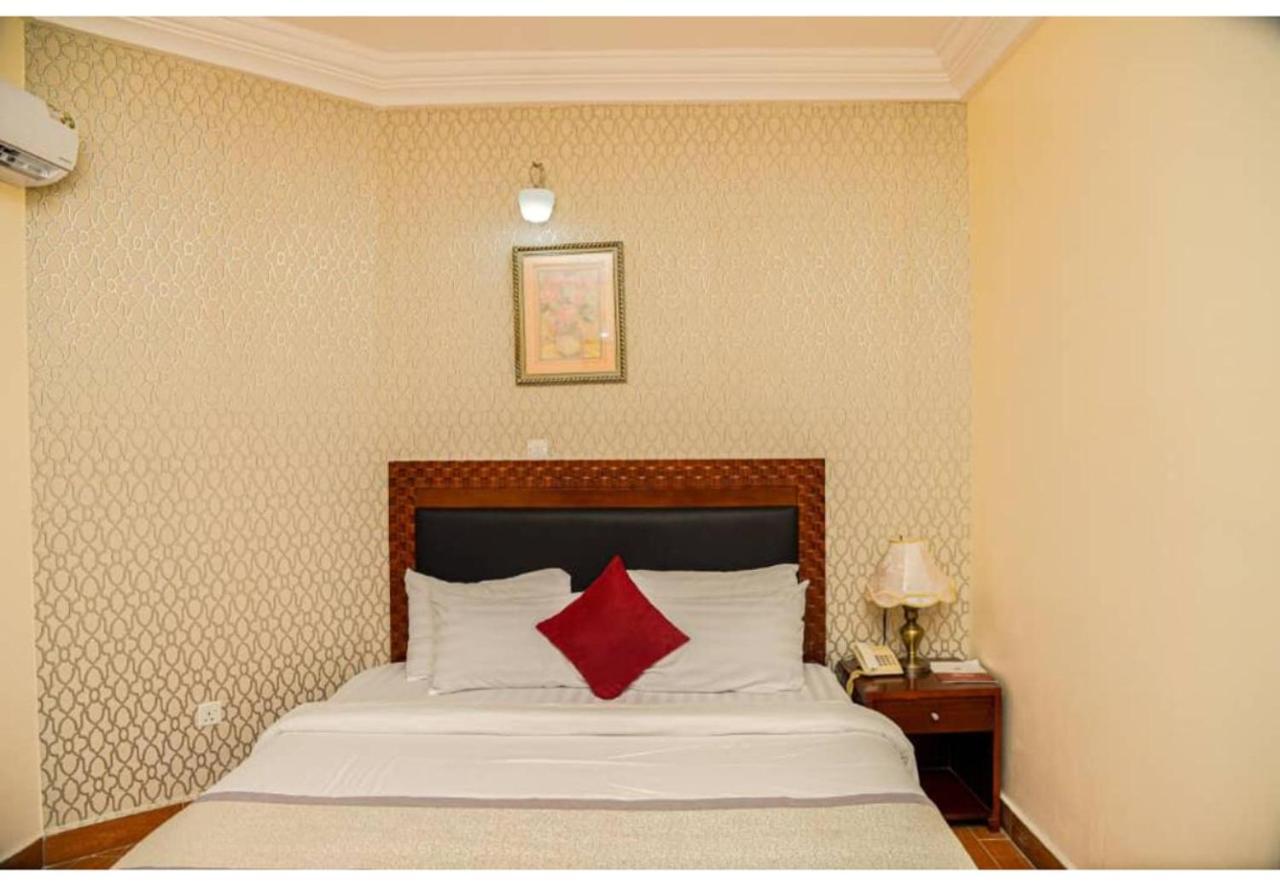 Royalton Hotels Abuja Esterno foto